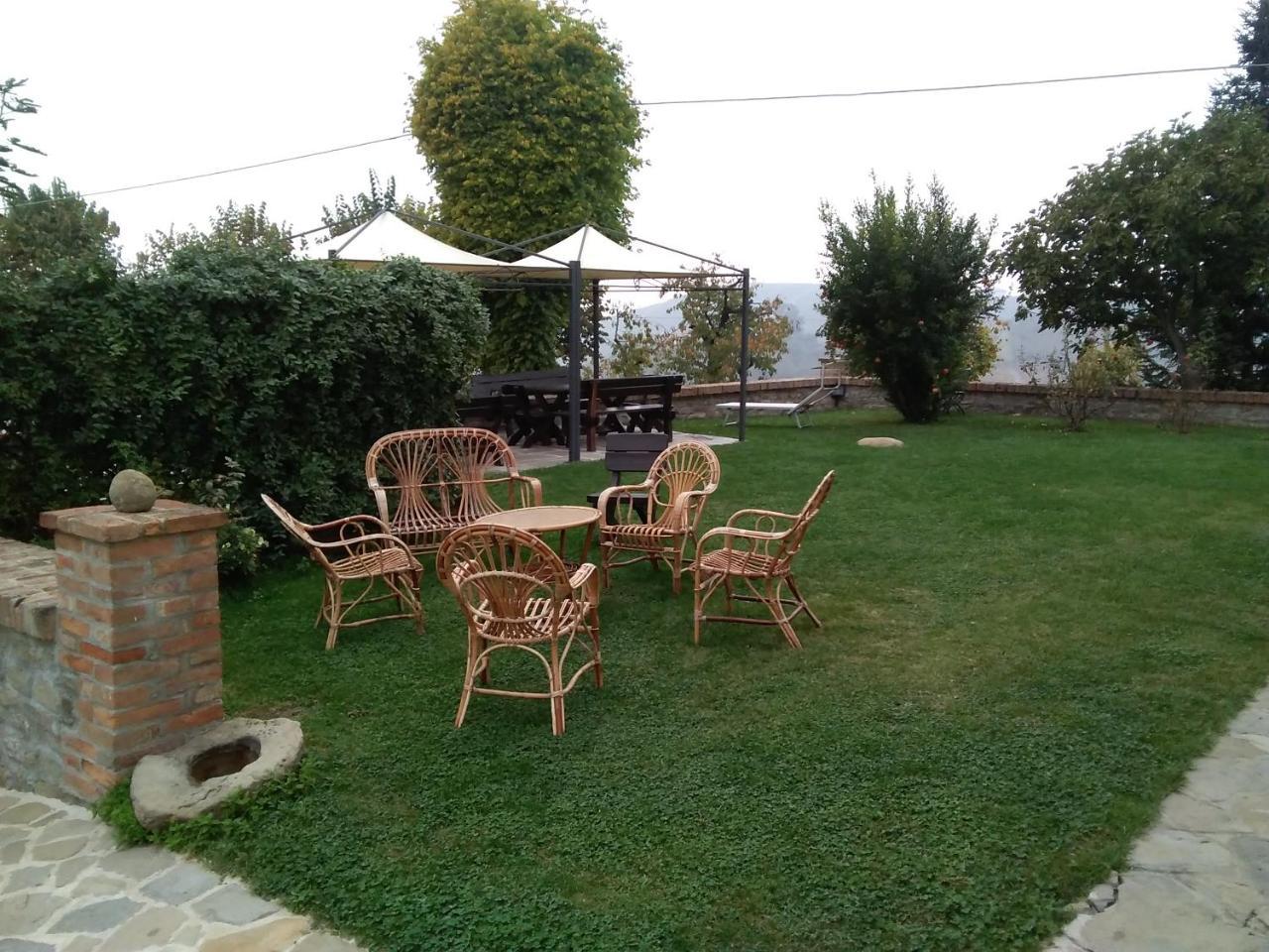 Cascina Baresane Bed & Breakfast Alba  Bagian luar foto